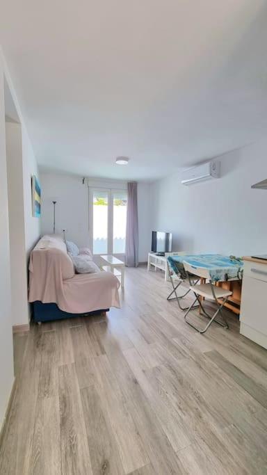 Apartamento Privado Con Jardin, Piscina Elevada Y Bbq Chiclana de la Frontera Kültér fotó
