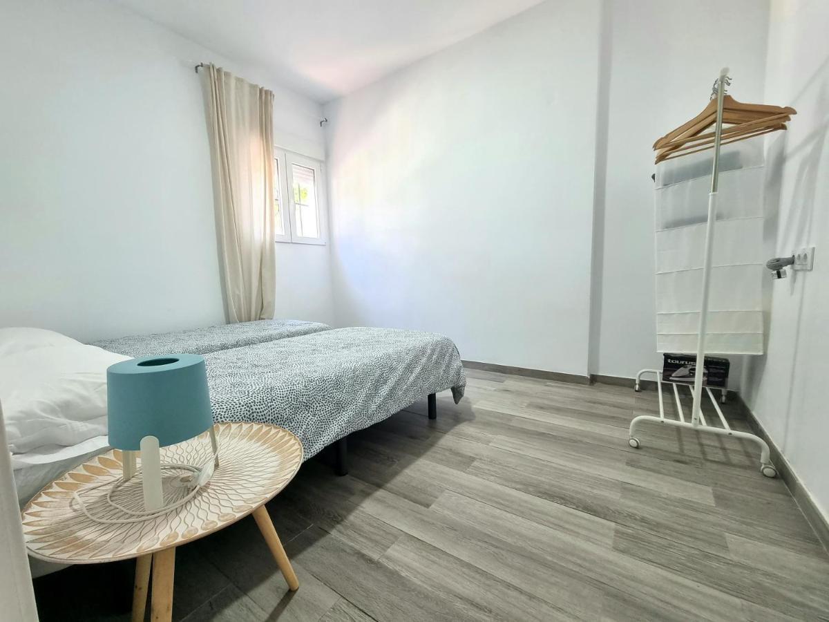 Apartamento Privado Con Jardin, Piscina Elevada Y Bbq Chiclana de la Frontera Kültér fotó