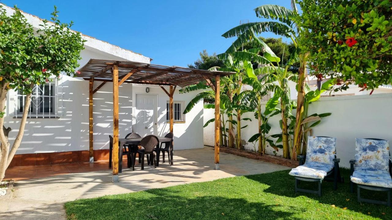 Apartamento Privado Con Jardin, Piscina Elevada Y Bbq Chiclana de la Frontera Kültér fotó