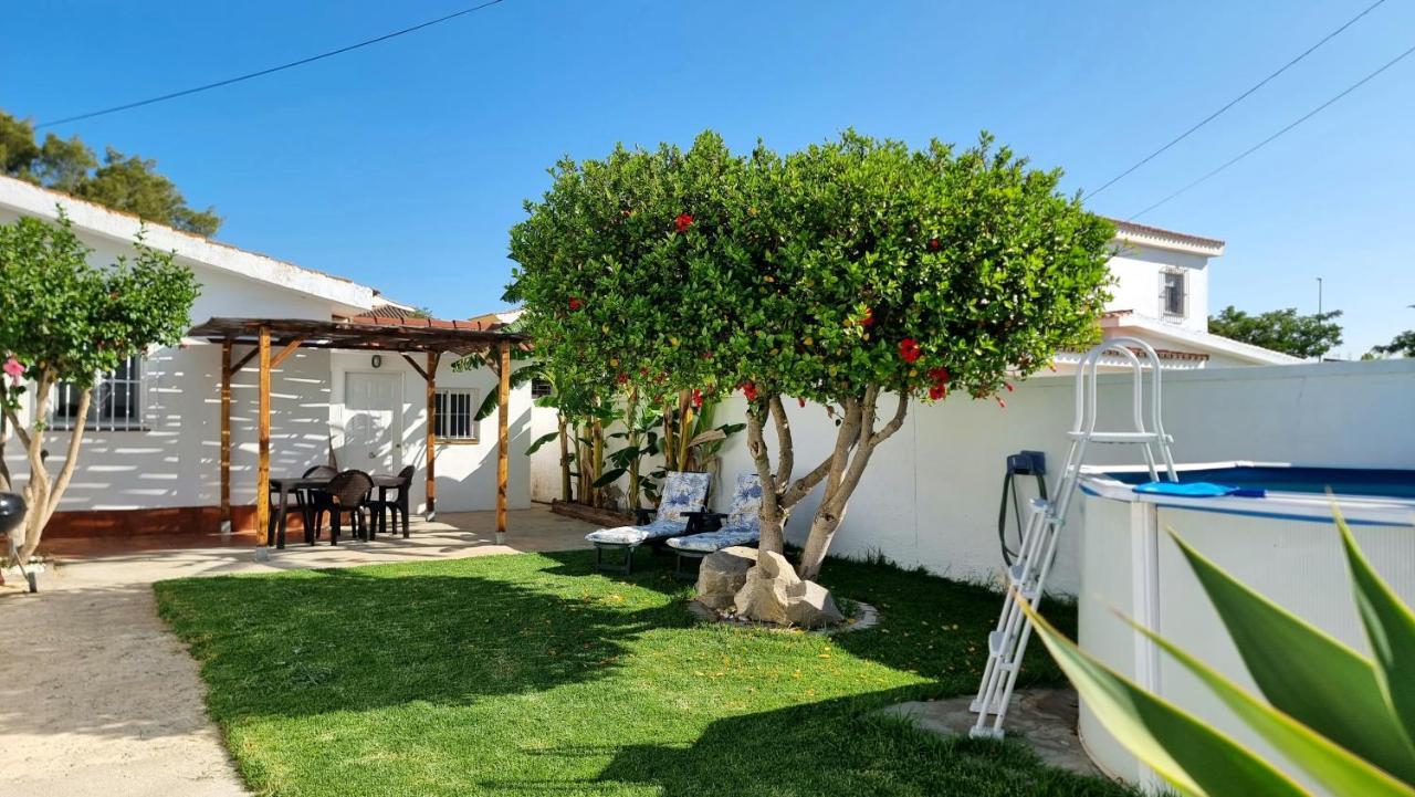 Apartamento Privado Con Jardin, Piscina Elevada Y Bbq Chiclana de la Frontera Kültér fotó